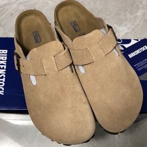 🍭birkenstock Beige Suede Slip-Ons